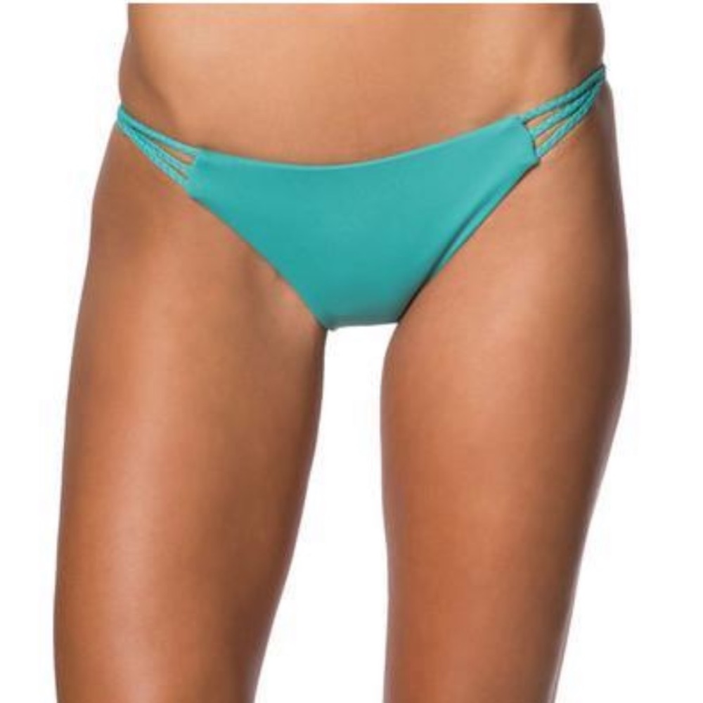 NWT O’Neill  Malibu Solid Braided L